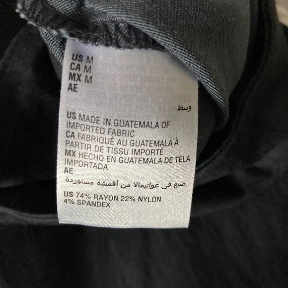 JM Collection Capris with Rhinestones at calf Size M - Picture 10 of 10